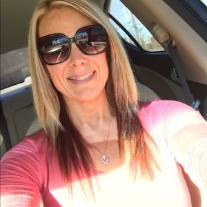 Meet your Posher, Tiffany